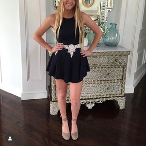 Adorable romper style dress lace detail sz m